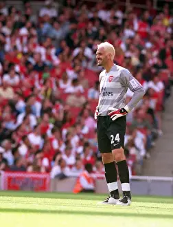 Manuel Almunia's Triumph: Arsenal's Victory Over Paris Saint-Germain at Emirates Cup 2007
