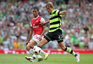 Marouane Chamakh (Arsenal) Thomas Rogne (Celtic). Arsenal 3:2 Celtic Marouane Chamakh (Arsenal) Thomas Rogne (Celtic). Arsenal 3:2 Celtic