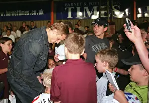 Mart Poom Arsenals new loan signing signs autographs for the fans