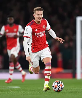Martin Odegaard in Action: Arsenal vs. Crystal Palace, Premier League 2021-22