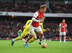 Martin Odegaard in Action: Arsenal vs. Brentford, Premier League 2021-22
