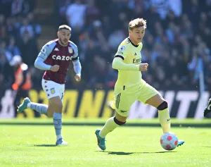 Martin Odegaard in Action: Arsenal vs. Aston Villa, Premier League 2021-22