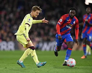 Martin Odegaard in Action: Arsenal vs. Crystal Palace - 2021-22 Premier League Clash