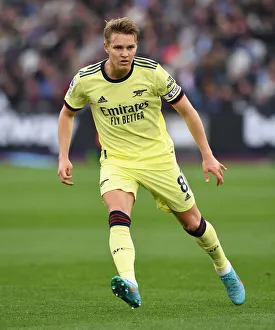 Martin Odegaard in Action: Arsenal vs. West Ham United, Premier League 2021-22