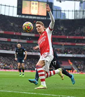 Arsenal V Burnley 2021-22 Prints: Martin Odegaard in Action: Arsenal vs Burnley, Premier League 2021-22
