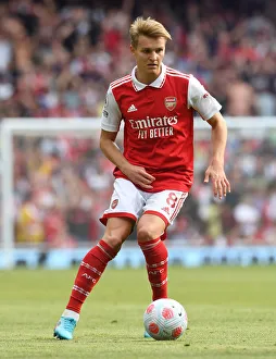 Arsenal V Everton 2021-22 Prints: Martin Odegaard in Action: Arsenal vs Everton, Premier League 2021-22