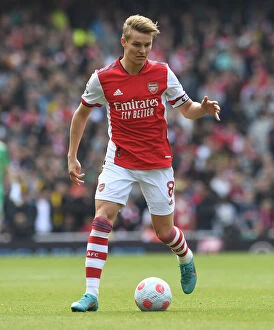 Images Dated 23rd April 2022: Martin Odegaard in Action: Arsenal vs Manchester United, Premier League 2021-22, Emirates Stadium