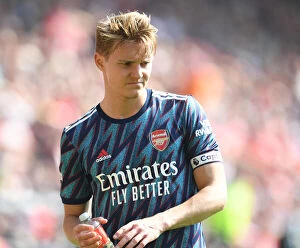 Images Dated 16th April 2022: Martin Odegaard in Action: Southampton vs Arsenal, Premier League 2021-22