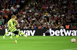 Martin Odegaard Scores Penalty: Arsenal Takes the Lead over Crystal Palace (2023-24)