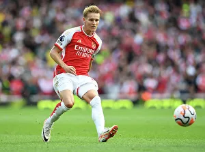 Martin Odegaard vs. Tottenham: Arsenal's Star Midfielder Faces Rivals in the 2023-24 Premier League Showdown