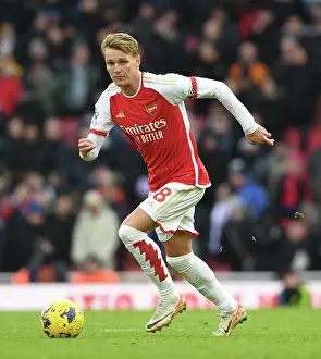 Martin Odegaard's Brilliant Performance: Arsenal Outshines Crystal Palace (2023-24)