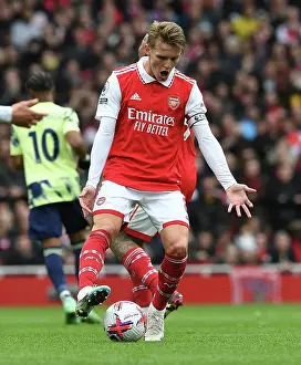 Martin Odegaard's Standout Display: Arsenal's Victory Against Leeds United (2022-23)