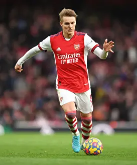 Martin Odegaard's Star Performance: Arsenal Dominates Brentford in Premier League Clash (2021-22)