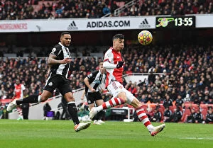 Images Dated 27th November 2021: Martinelli Scores the Decisive Goal: Arsenal 2-Newcastle United, Premier League 2021-22