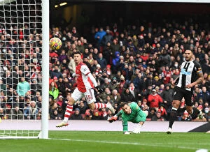 Images Dated 27th November 2021: Martinelli Scores the Second: Arsenal vs Newcastle United, Premier League 2021-22