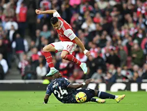 Martinelli vs. Aurier: A Premier League Battle at Emirates Stadium - Arsenal vs. Nottingham Forest (2022-23)