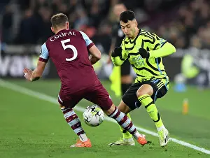 Martinelli vs Coufal: A Carabao Cup Battle at London Stadium - West Ham United vs Arsenal, 2023-24