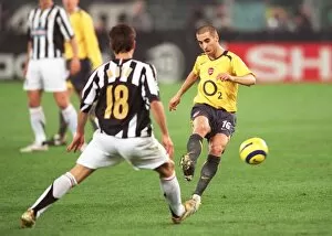 Juventus v Arsenal 2005-6 Collection: Mathieu Flamini (Arsenal) Adrian Mutu (Juve). Juventus 0: 0 Arsenal
