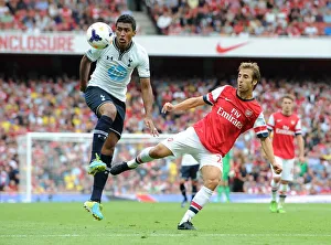 Mathieu Flamini (Arsenal) Paulinho (Tottenham). Arsenal 1:0 Tottenham Hotspur. Barclays Mathieu Flamini (Arsenal) Paulinho (Tottenham). Arsenal 1:0 Tottenham Hotspur. Barclays