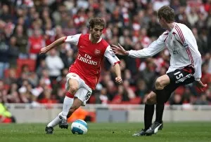 Arsenal v Liverpool 2007-08 Collection: Mathieu Flamini (Arsenal) Peter Crouch (Liverpool)