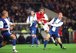 Porto v Arsenal 2006-07 Collection: Mathieu Flamini (Arsenal) Raul Meireles (Porto)