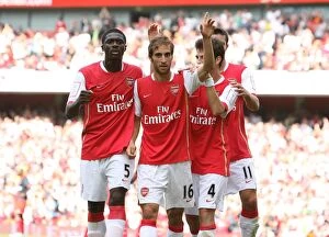 Arsenal v Paris Saint Germain 2007-08 Gallery: Mathieu Flamini celebrates scoring Arsenals 1st goal with Kolo Toure