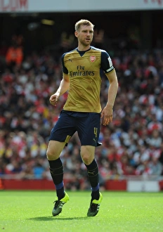 Arsenal V Olympique Lyonnais - Emirates Cup 2015/16 Prints: Per Mertesacker in Action: Arsenal vs. Olympique Lyonnais - Emirates Cup 2015