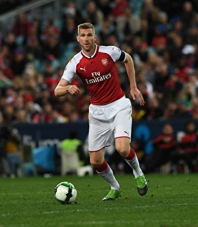 Per Mertesacker in Action: Arsenal vs. Western Sydney Wanderers, Sydney 2017