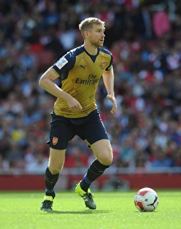 Arsenal V Olympique Lyonnais - Emirates Cup 2015/16 Prints: Per Mertesacker in Action: Arsenal vs Lyonnais, Emirates Cup 2015/16