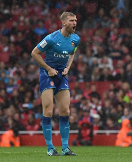 Arsenal V Benfica - Emirates Cup 2017-18 Prints: Per Mertesacker in Action: Arsenal vs SL Benfica, Emirates Cup 2017-18