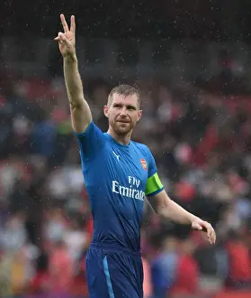Arsenal V Benfica - Emirates Cup 2017-18 Prints: Per Mertesacker - Arsenal Football Club: Arsenal v SL Benfica, Emirates Cup 2017-18