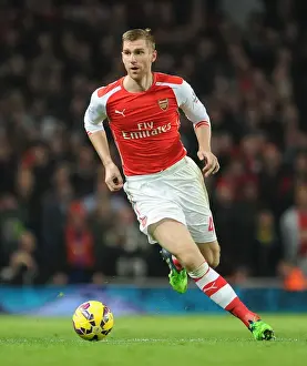 Per Mertesacker Focuses in Arsenal vs Manchester United Clash (2014-15)