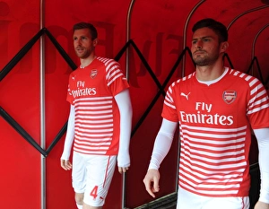 Per Mertesacker and Olivier Giroud (Arsenal) before the match. Arsenal 5:0 Aston Villa Per Mertesacker and Olivier Giroud (Arsenal) before the match. Arsenal 5:0 Aston Villa