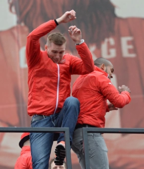 Per Mertesacker and Theo Walcott (Arsenal) Per Mertesacker and Theo Walcott (Arsenal)