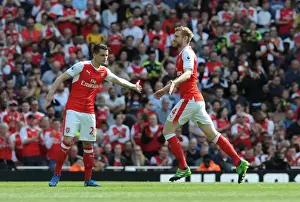 Mertesacker Welcomes Xhaka: A Moment of Camaraderie at Arsenal's Emirates Stadium