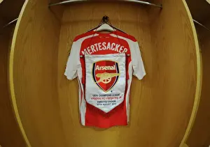 Per Mertesacker's Arsenal Shirt in Arsenal Changing Room Before UCL Match against Besiktas (2014)