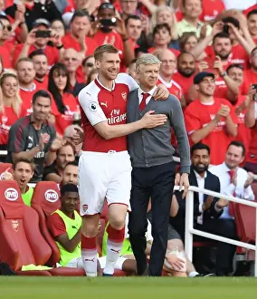 Arsenal V Burnley 2017-18 Prints: Mertesacker's Emotional Farewell Hug: Wenger's Last Match as Arsenal Manager (2018)