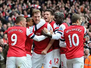 Per Mertesacker's Stunner: Arsenal's Thrilling 5-2 Victory Over Tottenham (2012-13)