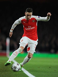 Mesut Ozil in Action: Arsenal vs. Barcelona, 2015/16 UEFA Champions League - Round of 16, First Leg