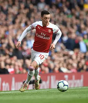 Mesut Ozil in Action: Arsenal vs Brighton & Hove Albion, Premier League 2018-19