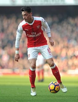 Arsenal v Burnley 2016-17 Collection: Mesut Ozil in Action: Arsenal vs Burnley, Premier League 2016-17
