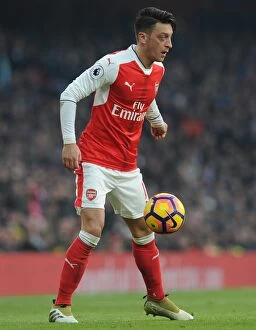 Arsenal v Burnley 2016-17 Collection: Mesut Ozil in Action: Arsenal vs Burnley, Premier League 2016-17