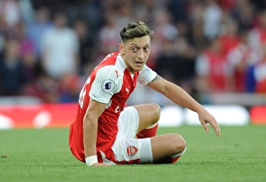Mesut Ozil in Action: Arsenal vs. Chelsea, Premier League 2016-17