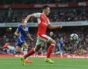Images Dated 24th September 2016: Mesut Ozil in Action: Arsenal vs. Chelsea, Premier League 2016-17