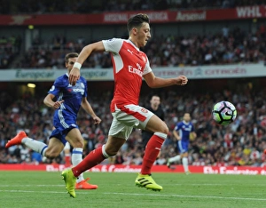 Mesut Ozil in Action: Arsenal vs. Chelsea, Premier League 2016-17
