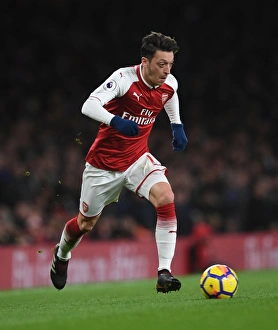 Mesut Ozil in Action: Arsenal vs. Chelsea, Premier League 2017-18