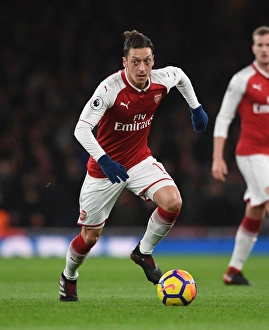 Mesut Ozil in Action: Arsenal vs. Chelsea, Premier League 2017-18