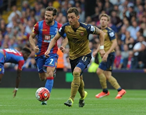 Mesut Ozil in Action: Arsenal vs. Crystal Palace, Premier League 2015-16