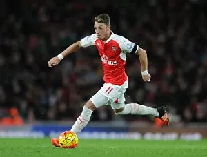 Images Dated 24th October 2015: Mesut Ozil in Action: Arsenal vs. Everton, Premier League 2015/16
