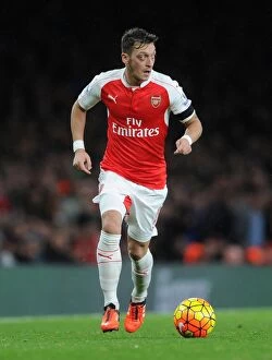 Images Dated 24th October 2015: Mesut Ozil in Action: Arsenal vs Everton, Premier League 2015/16